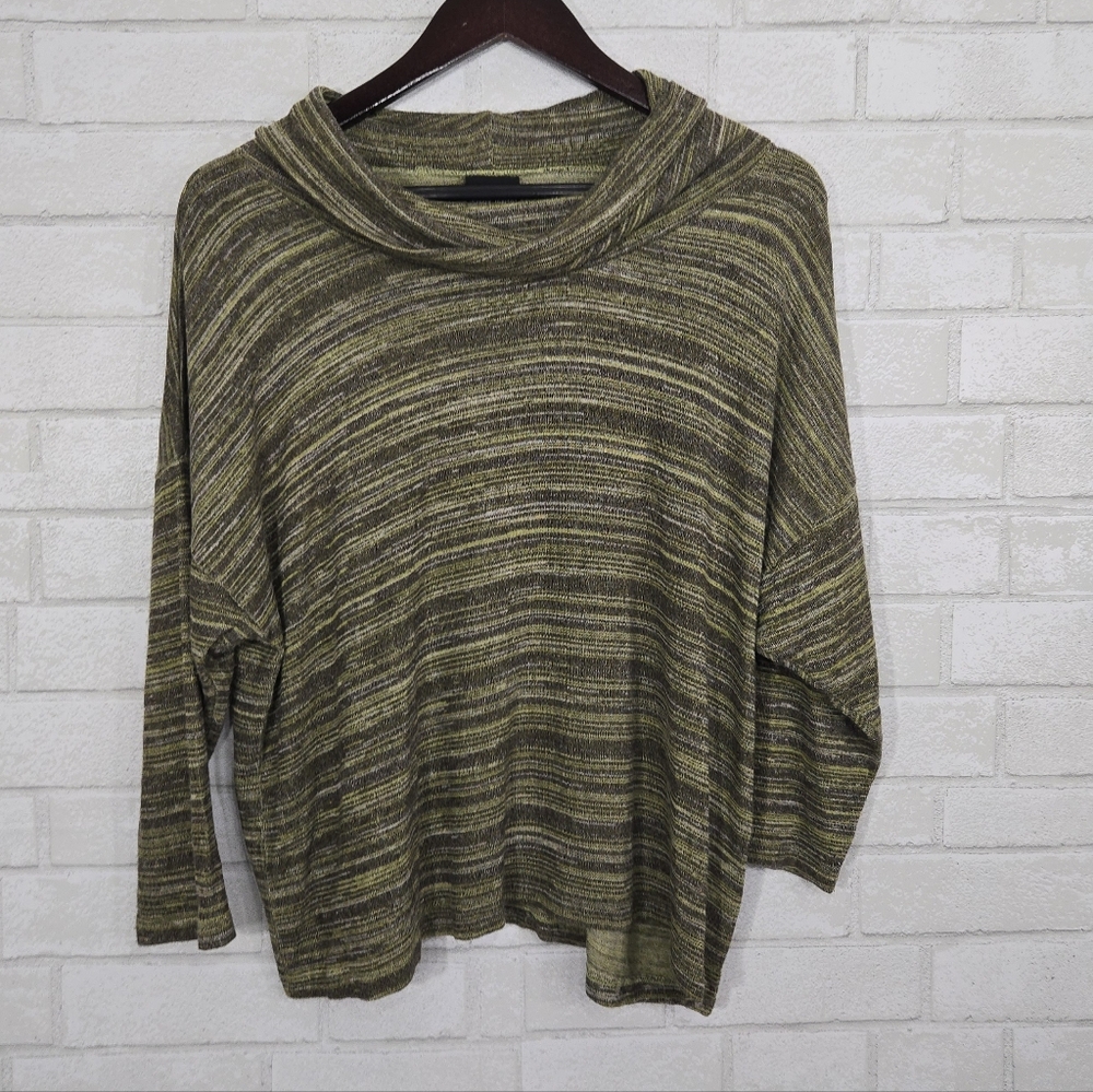 Nomadic Traders lightweight turtleneck sweater
